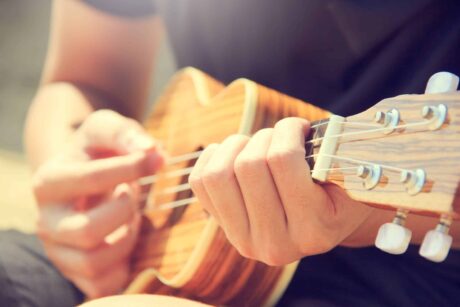 de beste cursus kan persoonlijk zijn, zoals gitaar leren spelen